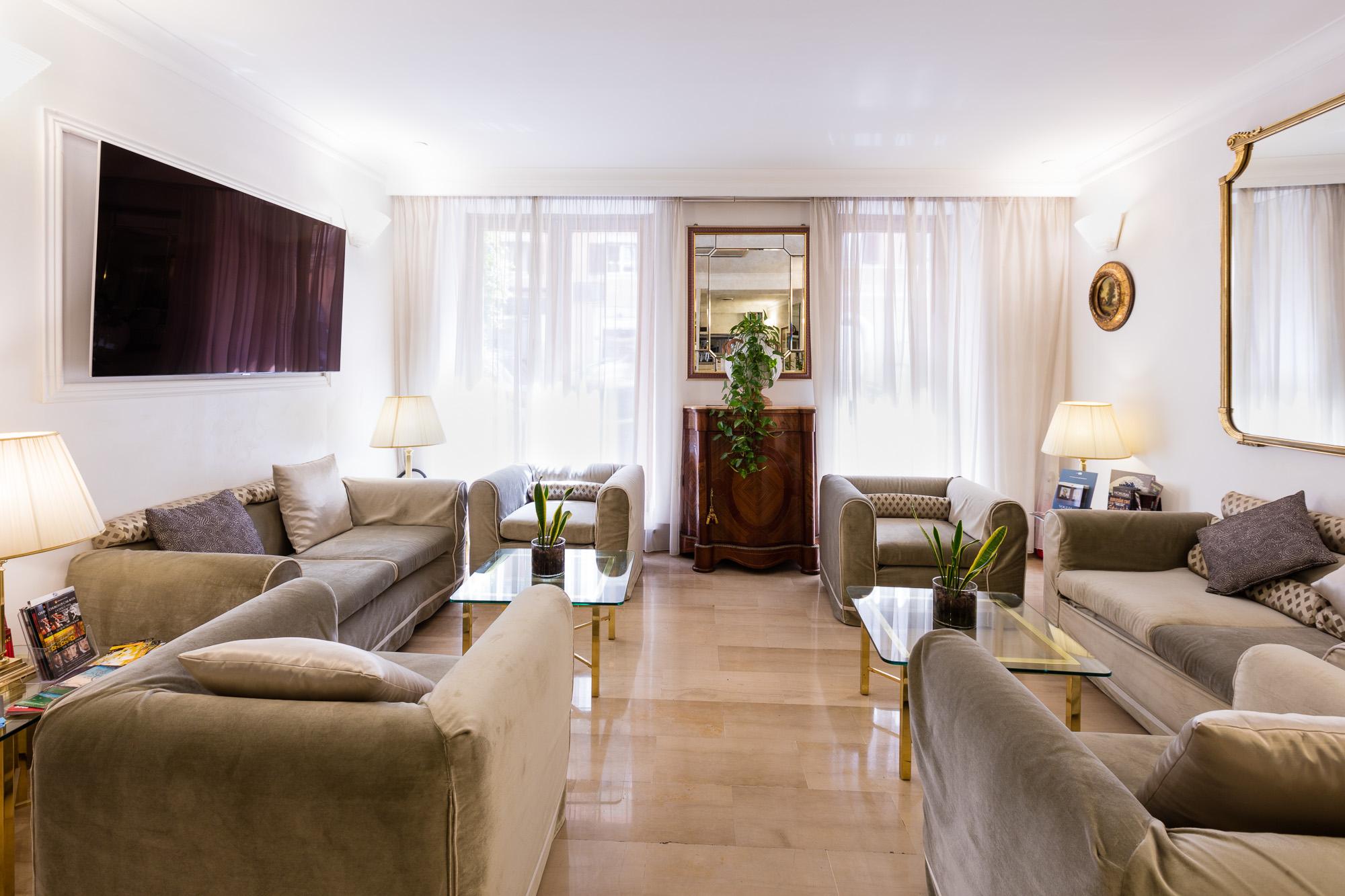 Hotell Cecil 3*