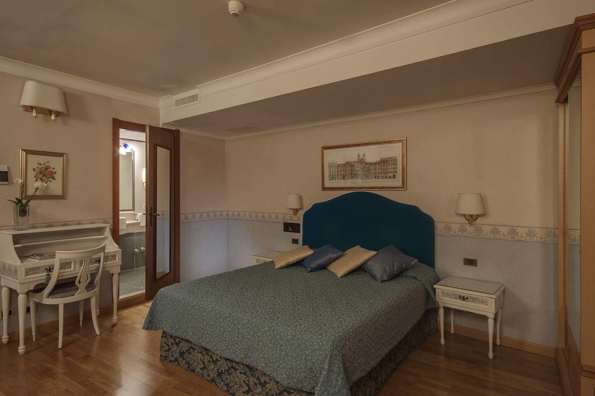 Hotell Cecil 3*