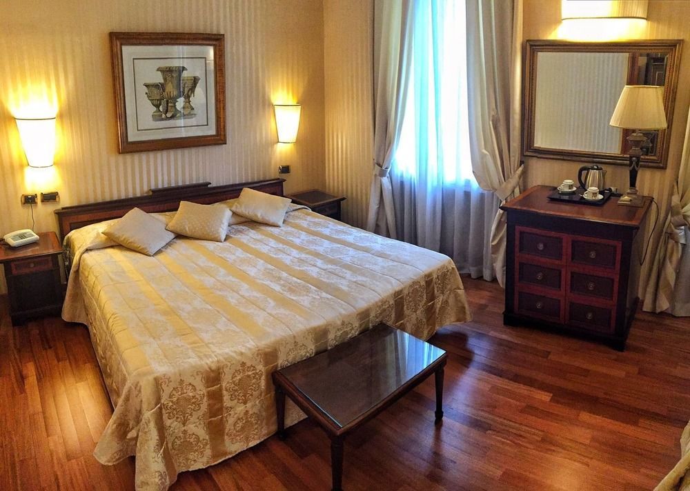 Cecil Hotel Rom